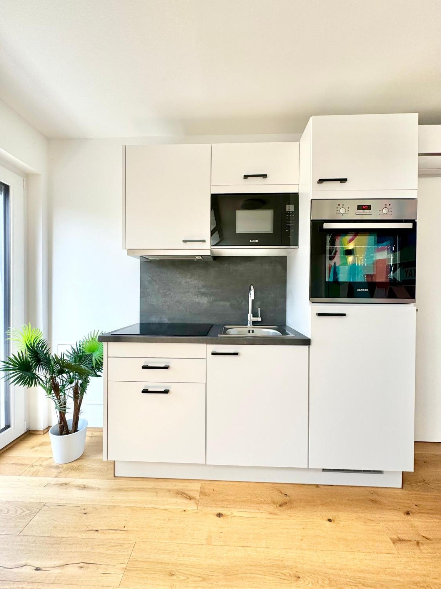 Apartamento Mit Balkon *